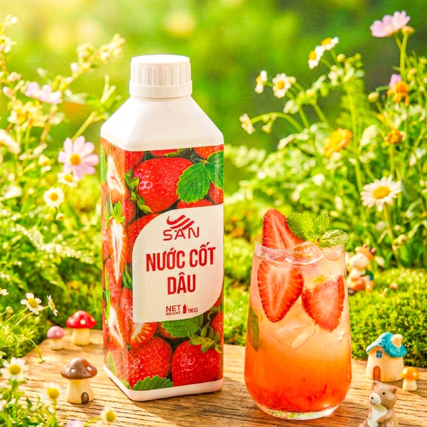 Nước Cốt Dâu SAN Chai 1Kg – Nguyên Liệu Pha Chế Trà Trái Cây, Soda, Đá Xay