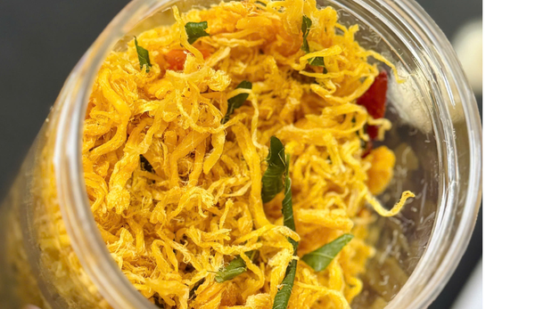 Khô gà đồi lá chanh (hộp 500gr)