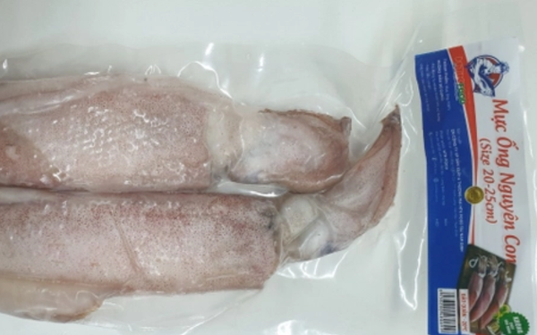 Mực ống nguyên con size 20-25cm HTK