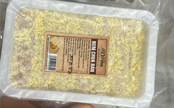 Nem chua rán Mom's kitchen