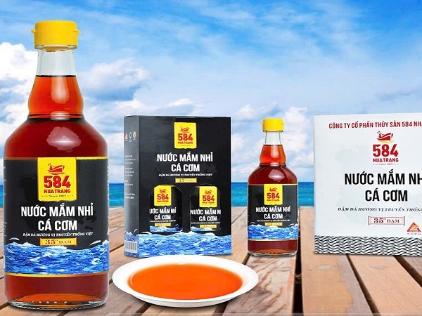 Nước mắm nhỉ cá cơm 584 Nha Trang 40 độ đạm