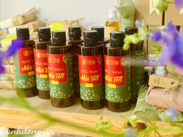 Nước thơm mùi Tết (chai 300ml)