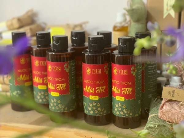 Nước thơm mùi Tết