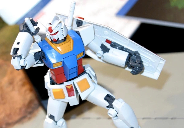 [HÀNG SẴN] BANDAI MÔ HÌNH LẮP RÁP MG 1/100 GUNDAM RX-78-2 ver.2.0