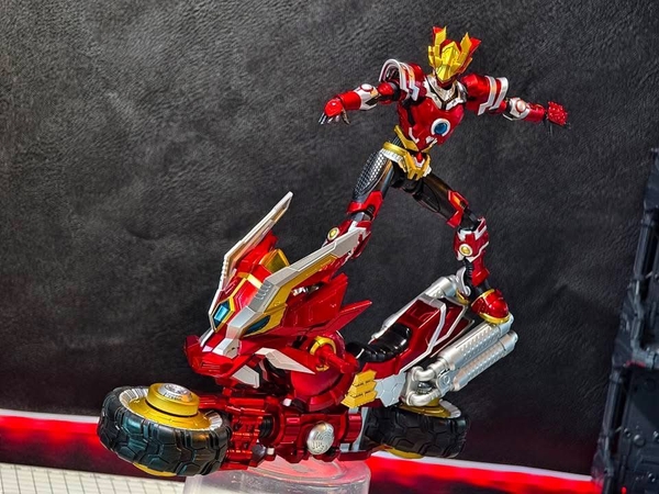 MÔ HÌNH LẮP RÁP ULTRA BEAST FORCE UBF-H01 KINO WITH KIRIN MOTOR