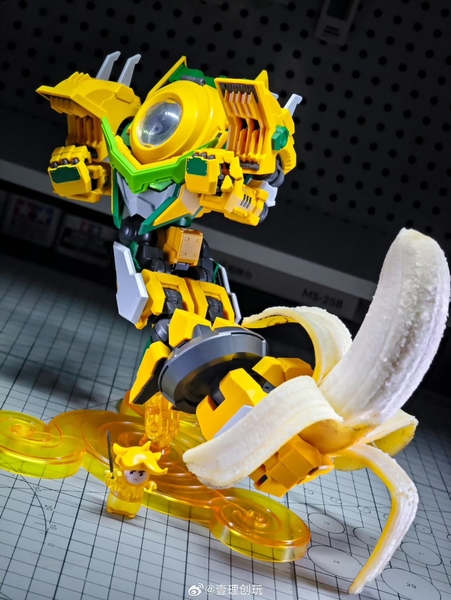 MÔ HÌNH LẮP RÁP YILICHUANGWAN CHUỐI PHÁP SƯ FR-M03 BANANA GUADIAN