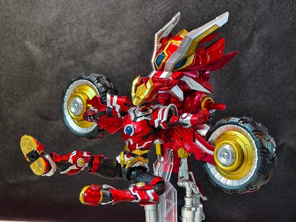 MÔ HÌNH LẮP RÁP ULTRA BEAST FORCE UBF-H01 KINO WITH KIRIN MOTOR