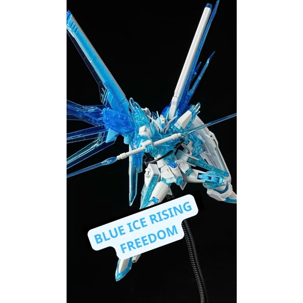 Mô Hình Lắp Ráp 1/120 Ice Blue Rising Freedom Limited (Tặng kèm Runner Clear + decal)