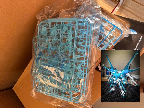 Mô Hình Lắp Ráp 1/120 Ice Blue Rising Freedom Limited (Tặng kèm Runner Clear + decal)