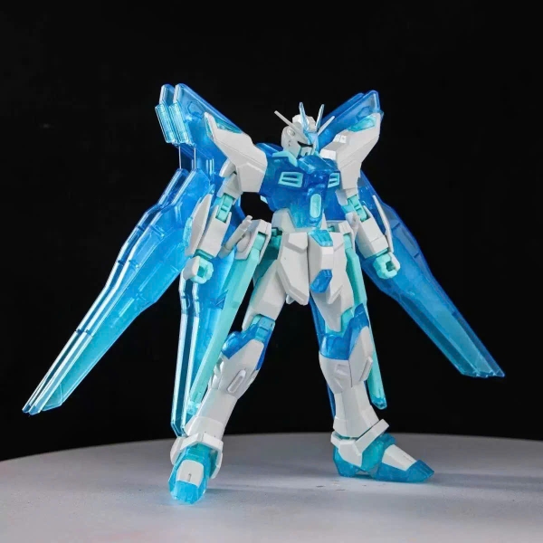 Mô Hình Lắp Ráp HG Ice Blue Strike Freedom Limited (Tặng kèm EFFECT cứng + decal nước + base)