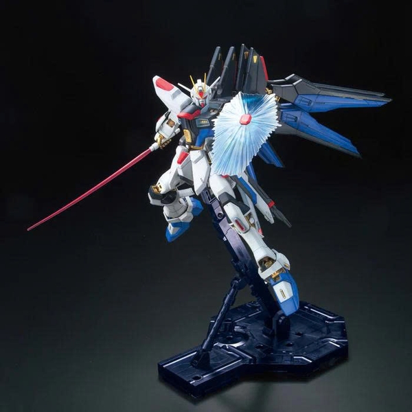 [HÀNG SẴN] BANDAI MÔ HÌNH LẮP RÁP MG 1/100 STRIKE FREEDOM GUNDAM FULL BURST MODE