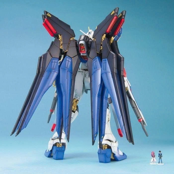 Mô hình lắp ráp MG STRIKE FREEDOM GUNDAM Bandai - Hàng chính hãng