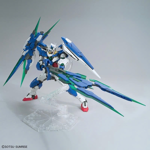[HÀNG CÓ SẴN] BANDAI MÔ HÌNH LẮP RÁP MG 1/100 00 QAN[T] FULL SABER