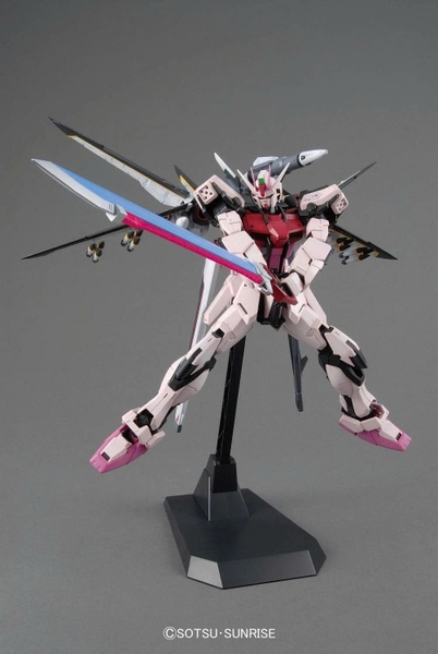[HÀNG CÓ SẴN]BANDAI Mô hình lắp ráp MG 1/100 STRIKE ROUGE (OOTORI UNIT) Ver.RM