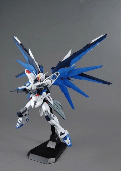 [HÀNG CÓ SẴN] BANDAI MG 1/100 SEED FREEDOM 2.0 GUNDAM