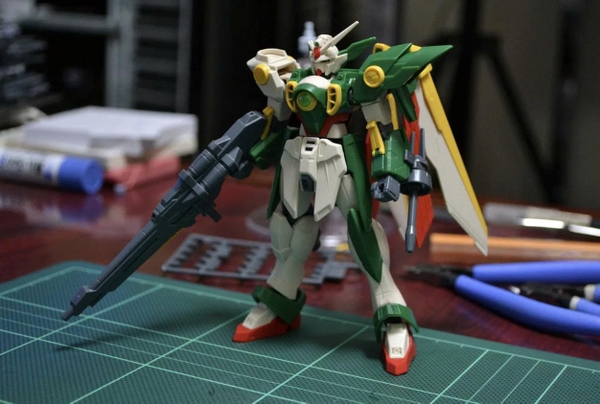 [HÀNG SẴN] BANDAI MÔ HÌNH LẮP RÁP HG 1/144 WING GUNDAM FENICE
