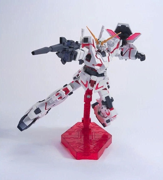 [HÀNG CÓ SẴN] BANDAI Mô hình lắp ráp 1/144 HGUC RX-0 UNICORN GUNDAM (DESTROY MODE)