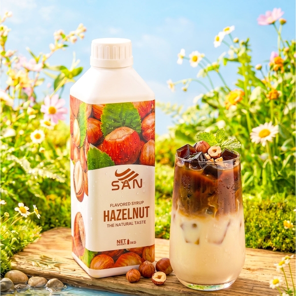 Syrup Hạt Phỉ SAN Chai 1Kg – Siro Hazelnut Pha Cà Phê, Latte, Trà Sữa, Đá Xay