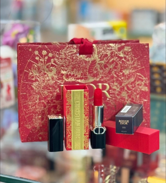 Son Dior #999 vỏ đỏ