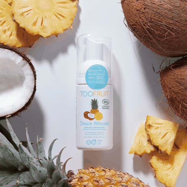 Sữa rửa mặt tạo bọt hữu cơ cho bé 5-14 tuổi Toofruit dừa - dứa 100ml