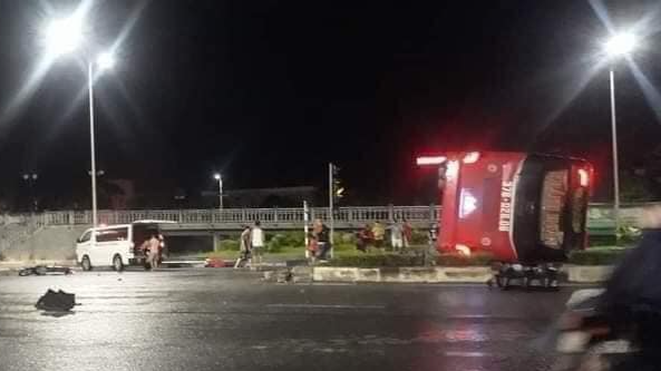 Tai nạn xe khách nghiêm trọng ở Ninh Bình, 4 người chết, nhiều người bị thương