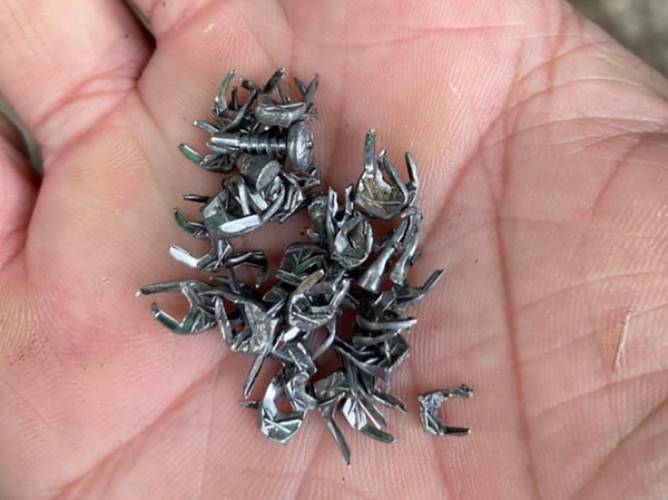 Hàng loạt xe cán đinh trên quốc lộ 51