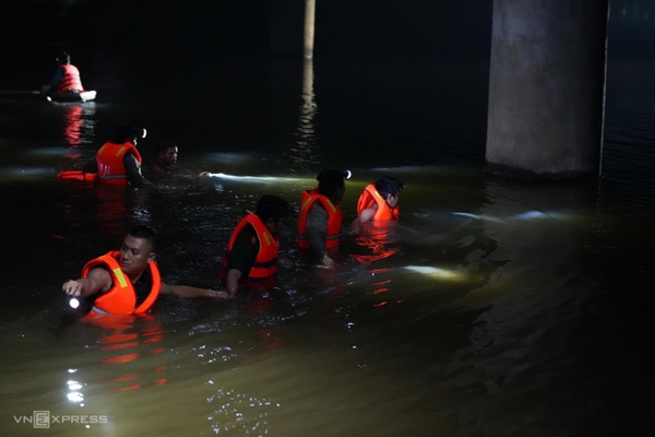 Ba nam sinh đuối nước