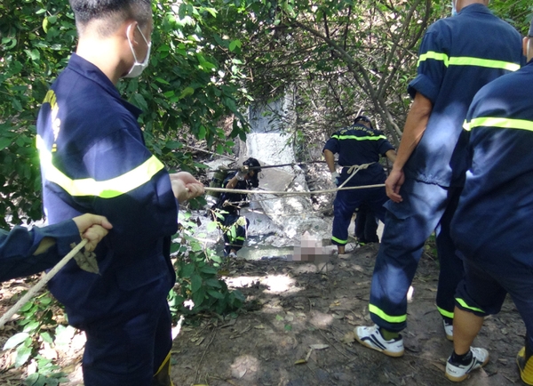 Ba người tử vong dưới đường thoát nước