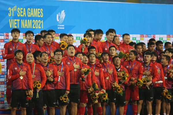 Đội tuyển bóng đá nữ và U23 được đề nghị tặng Huân chương Lao động