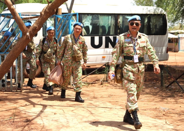 Công binh Việt Nam đến Abyei