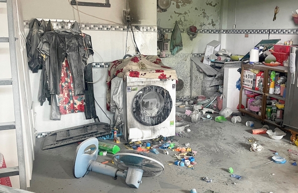 Nổ lớn ở phòng trọ