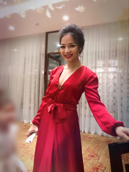 Người mẹ có con bị đánh ở trường quốc tế hoá ra là người trong showbiz