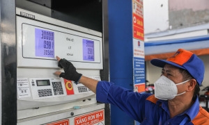 'Giảm thuế cho xăng - không nên chờ tới tháng 10'