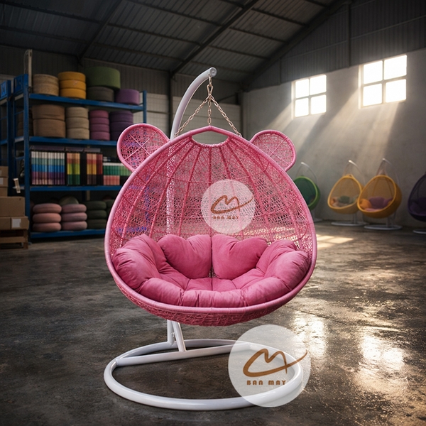 Xích Đu Mây Nhựa Tai Gấu Bản Lớn – Thiết Kế Nhận Diện Cho Không Gian Hiện Đại