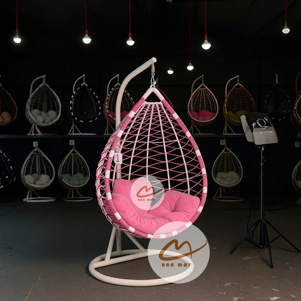 Xích Đu Sân Vườn Giọt Nước – Ban Công Nhỏ Vẫn Có Góc Ngồi Thư Giãn