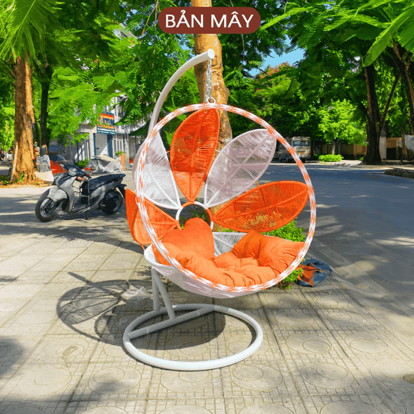 Xích đu cần đơn cánh cam