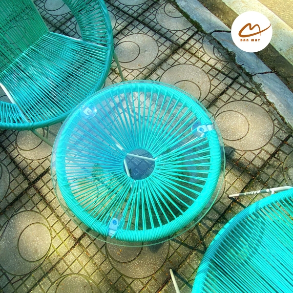 Bộ bàn ghế Acapulco màu xanh, bộ bàn ghế ban công nội thất Bản Mây khung thép mây nhựa trang trí ban công sân vườn