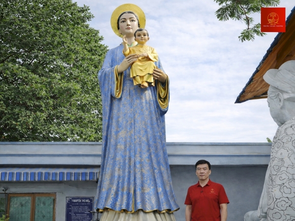 Dấu ấn lớn nhất trong sự nghiệp của anh Ngọc chính là công trình Tượng Đức Mẹ La Vang cao 6m (lớn nhất Việt Nam)