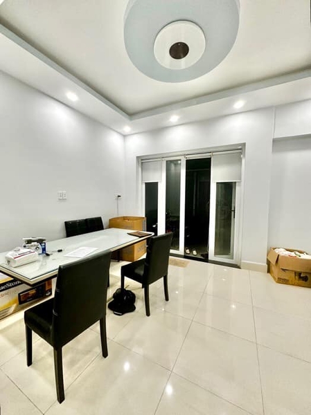Quận 10, xe hơi tới nhà, 5 tầng, 47m2, vừa ở vừa cho thuê - đường Tô Hiến Thành