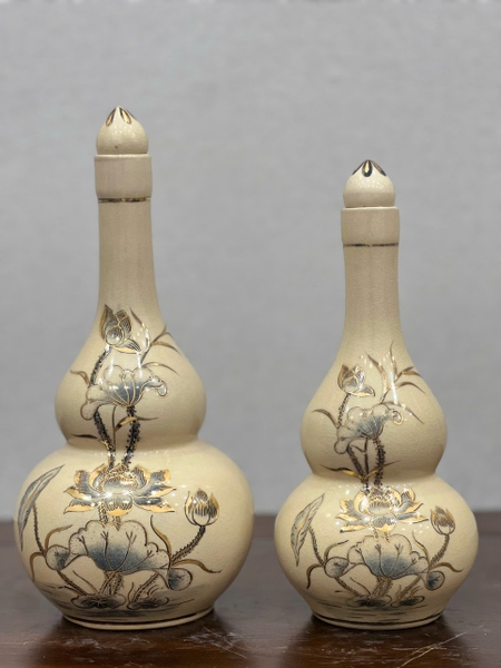 Nậm Rượu Hoạ Tiết Hoa Sen H18 Vẽ Vàng 24K