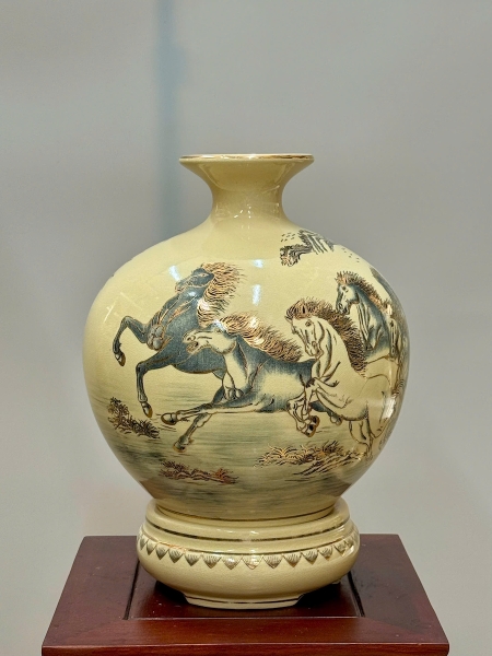 Bình Hút Lộc Mã Đáo Thành Công Cao 36cm Gốm Chu Đậu Vẽ Vàng