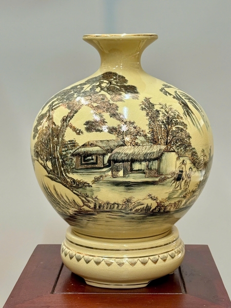 Bình Hút Lộc Sơn Thuỷ Hữu Tình Cao 36cm Gốm Chu Đậu Vẽ Vàng