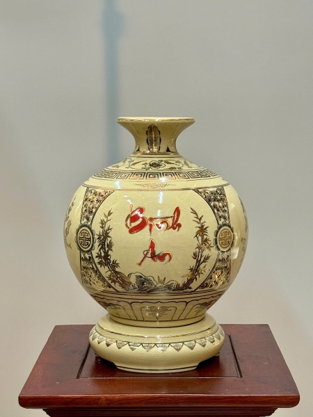 Bình Hút Lộc Tứ Cảnh Chữ Bình An Cao 29cm Gốm Chu Đậu Vẽ Vàng