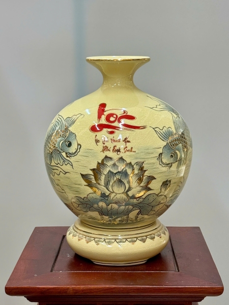 Bình Hút Lộc Chép Sen Chữ Lộc Cao 27cm Gốm Chu Đậu Vẽ Vàng
