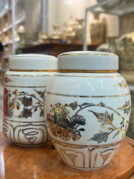 Hộp đựng trà H13 hoạ tiết hoa dây vẽ vàng 24k