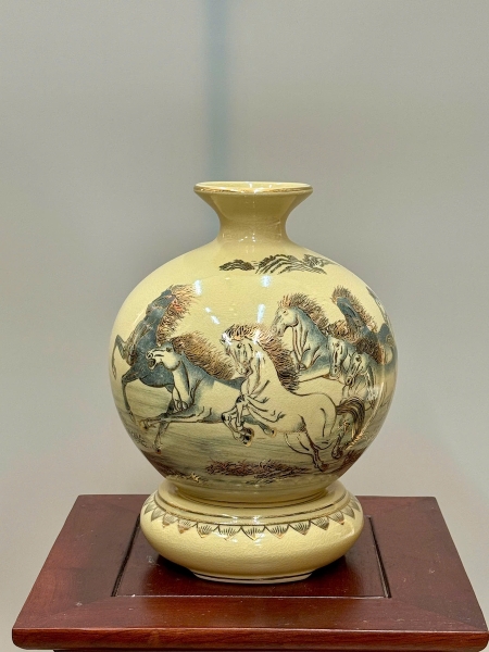 Bình Hút Lộc Mã Đáo Thành Công Cao 27cm Gốm Chu Đậu Vẽ Vàng