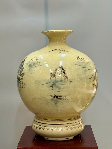 Bình Hút Lộc Thuận Buồm Xuôi Gió Cao 42cm Gốm Chu Đậu Vẽ Vàng