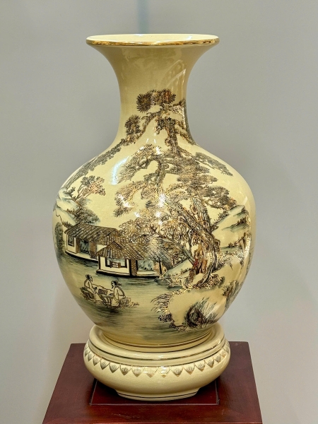 Bình Phú Quý Hoạ Tiết Sơn Thuỷ Hữu Tình Cao 52cm Gốm Vẽ Vàng