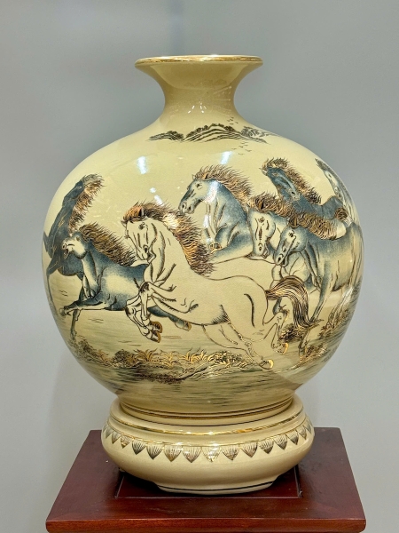 Bình Tài Lộc Hoạ Tiết Mã Đáo Cao 42cm Gốm Chu Đậu Vẽ Vàng