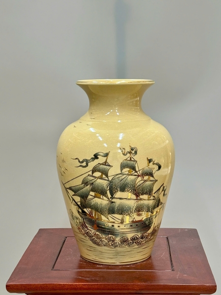 Bình Thiên Hương Cao 28cm Thuận Buồm Xuôi Gió Vẽ Vàng